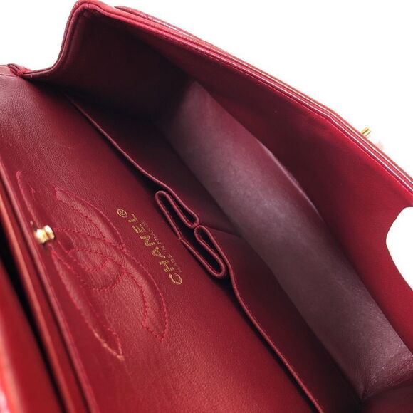 SOLD CHANEL Lambskin Red Iridescent Quilted Small Classic Flap 23cm Chain bag - Picture 11 of 14